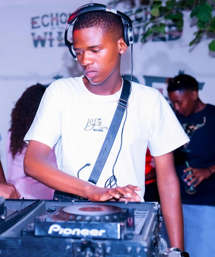 Son of Simeon - Perfoming at Echoes of the Wild Kasi Tiny Desk